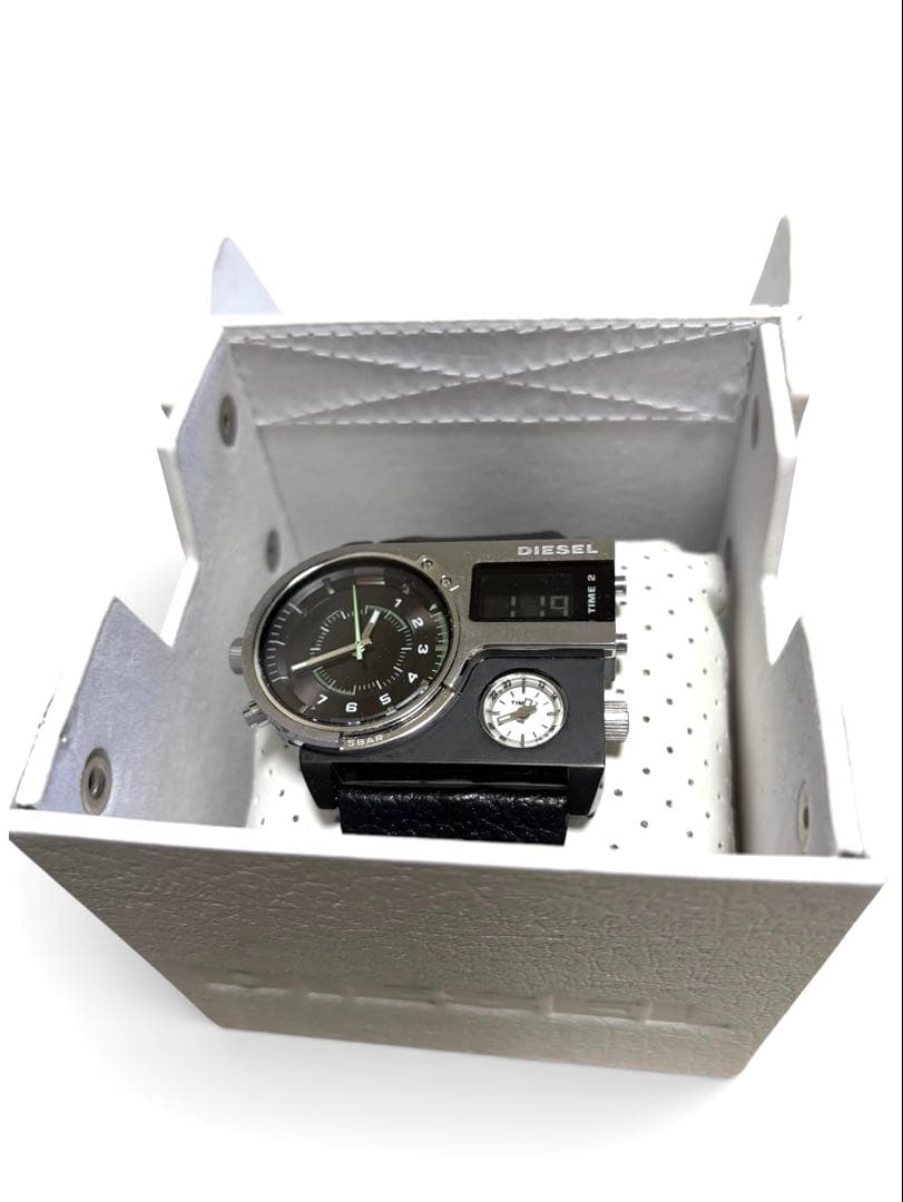 DIESEL DZ-7207 腕時計 3タイムゾーン オーバーサイズ 5気圧防水