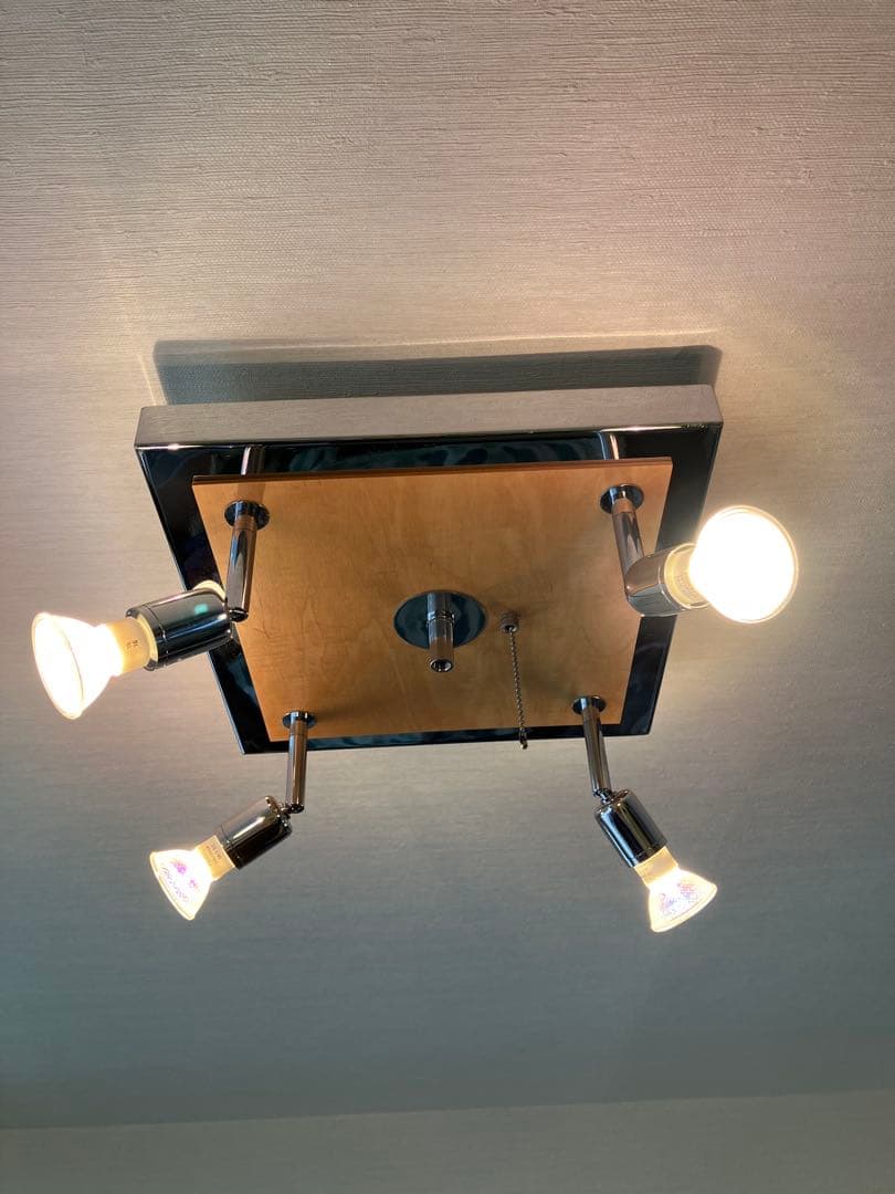 天井シーリングライト　60W×4