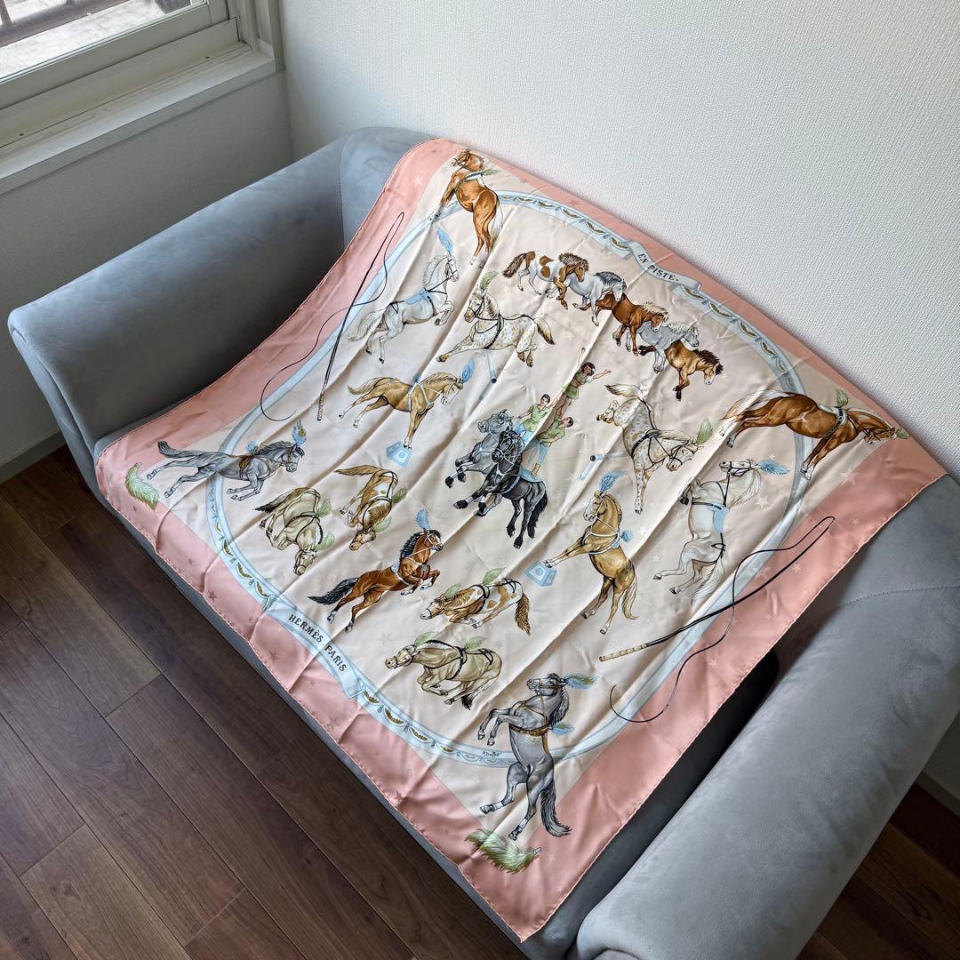 エルメス カレ 90 EN PISTE スカーフ シルク バンダナ ピンク